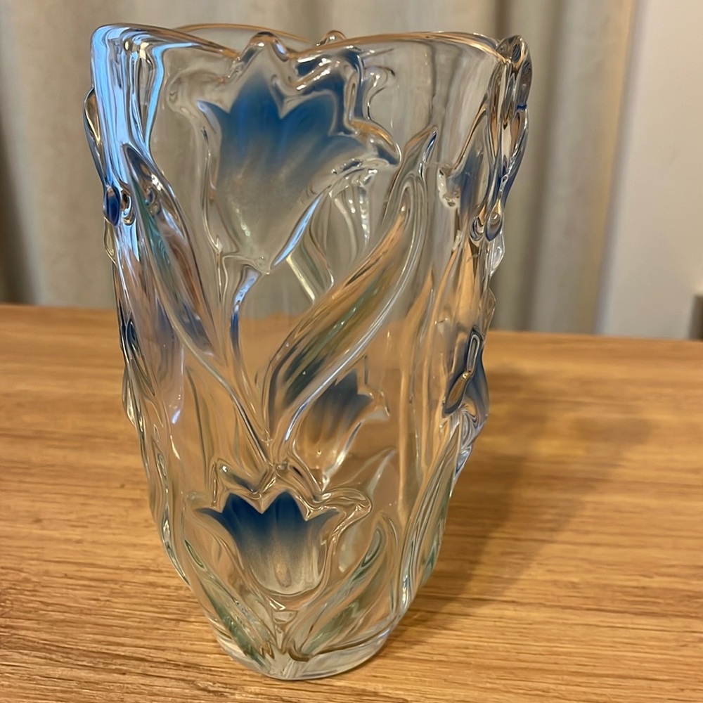 MIKASA Bluebells Glass Vase Frosted Raised Floral Green Blue 8”